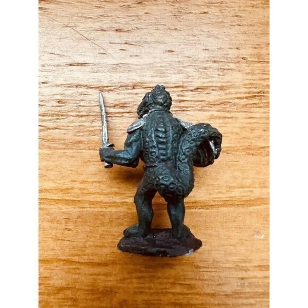 Lizard Man Armor‎ Class 5(4) W/sword Miniature Fantasy AD&D 1970's Hand Painted